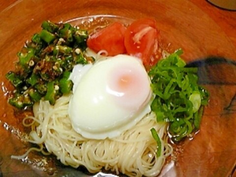 ぶっかけそうめん☆オクラとトマトと半熟卵☆